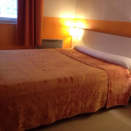 Hotel Du Pont Neuf Paris