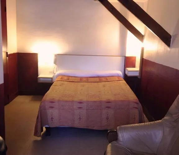 Hotell Du Pont Neuf *